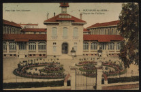 9 - Boulogne-sur-Seine - Hospice des Vieillards, Boulogne-Billancourt . rue des Abondances . - centre de gérontologie, façadeAu premier plan le portail et la cour intérieure. Au second plan la façade de centre de gérontologie