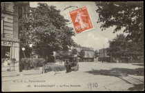 188 - Billancourt - La place nationale, Boulogne-Billancourt. place Jules Guesde . - vue généraleVue générale sur la place Jules Guesde. Au premier plan, à gauche, un café et une hippomobile. Au second plan, en face, un bar-tabac-épicerie et à droite un parc.