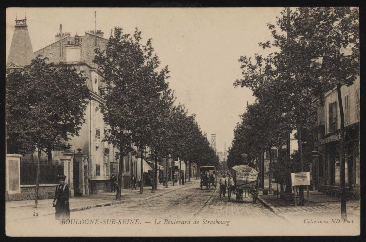 Boulogne-sur-Seine - Le Boulevard de Strasbourg, Boulogne-Billancourt . boulevard Jean Jaurès . - perspective - Au premier plan, au centre, un charrette "Les glacières de l'alimentation". A droite, "le café du Centre". Au fond, l'église Notre Dame