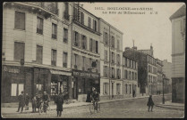 1011 - Boulogne-sur-Seine - La Rue de Billancourt, Boulogne-Billancourt . rue de Billancourt . - perspective - Vue de la rue de Billancourt depuis l'avenue Jean-Baptiste Clément.- A gauche, des commerces : la Maison Normand (vins et liqueurs), une mercerie-papeterie et une Poste-Télégraphe.