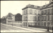 21 - Boulogne-sur-Seine - L'école Réale Supérieure, Boulogne-Billancourt . avenue Jean-Baptiste Clément . - façade de l'école réale supérieure