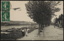 3738 - Aéroplane traversant la Seine à Boulogne-sur-Seine.