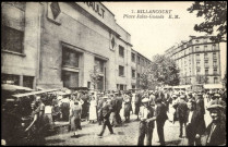 7 - Billancourt - Place Jules Guesde, Boulogne-Billancourt. place Jules Guesde . - entrée des usines RenaultVue de l'entrée des usines Renault et de ses ouvriers sur la place Jules Guesde.