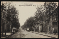 140 - Billancourt - Avenue des Moulineaux, Boulogne-Billancourt . avenue Pierre Grenier . - perspectiveAu premier plan, à droite, les Etablissement F. Gratieux.Au second plan, au centre, des véhicules.