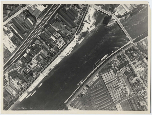 Boulogne-Billancourt, vues aériennes : Pont d'Issy, Quai du Point du Jour, Rue des Peupliers, Boulevard de la République