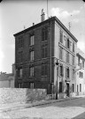 Ecole maternelle rue de Silly après bombardement