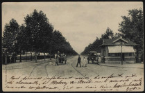 Billancourt - Route de Versailles, Boulogne-Billancourt . avenue Edouard Vaillant . - perspective - Au premier plan, à droite, l'octroi de la porte de Saint-Cloud. Au second plan, l'avenue Edouard Vaillant depuis la porte.