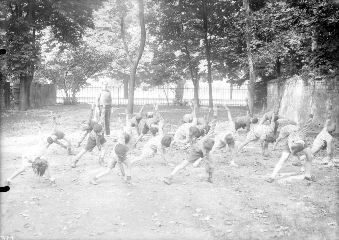 Ecole de plein air, gymnastique