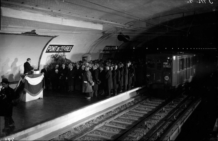 Inauguration du métro, station Pont de Sèvres