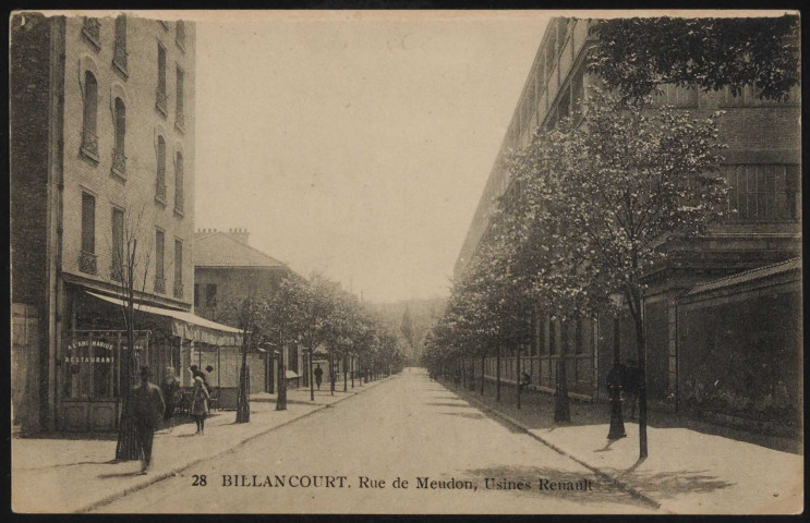 28 - Billancourt - Rue de Meudon, Usines Renault, Boulogne-Billancourt . rue de Meudon . - perspective - Au premier plan, à gauche, le restaurant "A l'ami Marius". A droite, les usines Renault.