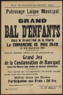 Patronage laïque municipal : grand bal d'enfants dans le grand hall de la mairie,