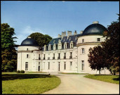 Benais (I. et L.) - Le château, Benais . - Le château - Vue latérale droite, sur la façade du château de Benais.