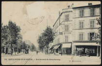 50 - Boulogne-sur-Seine - Boulevard de Strasbourg, Boulogne-Billancourt . boulevard Jean Jaurès . - perspectivele boulevard Jean Jaurès depuis la route de la Reine. Au premier plan, au centre, une automobile. A droite, une épicerie.