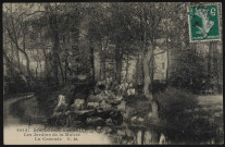 4015 - Boulogne-sur-Seine - Les Jardins de la Mairie - La Cascade, Boulogne-Billancourt . - square Léon Blum Au premier plan, un étang et sa cascade