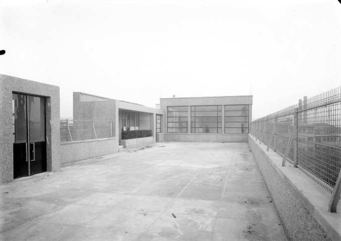 27 avenue des Moulineaux, terrasse du groupe scolaire