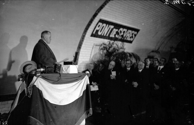 Inauguration du métro, station Pont de Sèvres