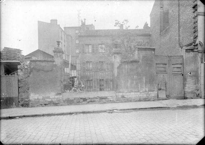 107 rue du Vieux Pont de Sèvres, vieille maison