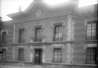 174 rue de Billancourt, façade du groupe scolaire