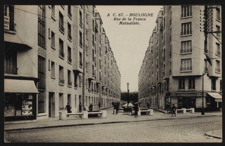 67 - Boulogne - rue de la France Mutualiste, Boulogne-Billancourt . rue Pau Casals . - perspectiveVue du groupe d'immeubles de la France Mutualiste de la rue Pau Casals, depuis l'avenue Jean-Baptiste Clément. A droite, une boulangerie-patisserie.