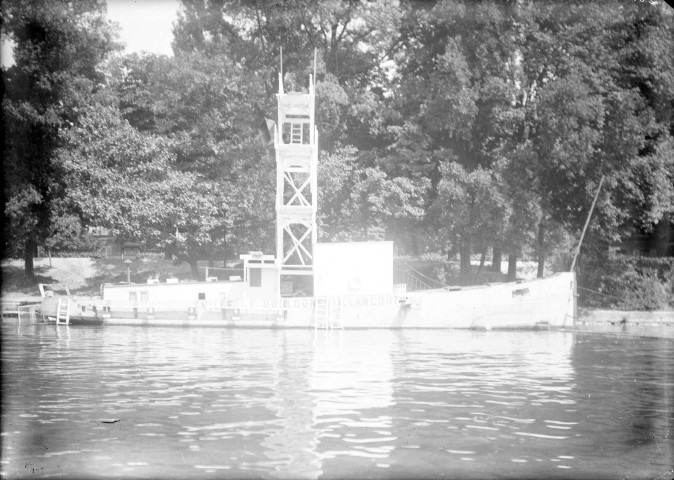 Ponton de natation, quai du 4 septembre