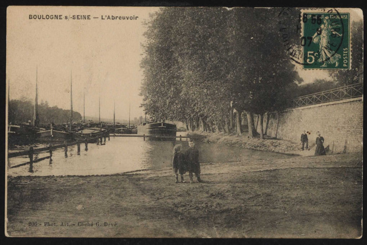 Boulogne-sur-Seine: l'abreuvoir.