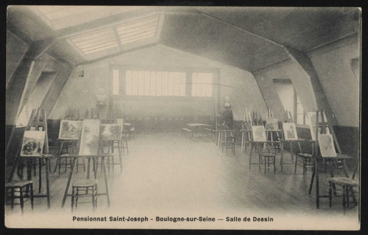 Pensionnat Saint-Joseph - Boulogne-sur-Seine - Salle de dessin, Boulogne-Billancourt . rue du Parchamp . - école Saint-Joseph du Parchamp, intérieur d'une salle de dessin