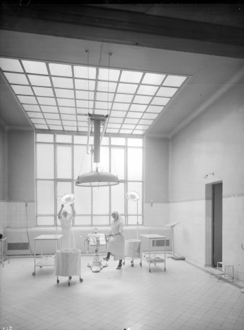 Hôpital Ambroise Paré, une salle d'opération