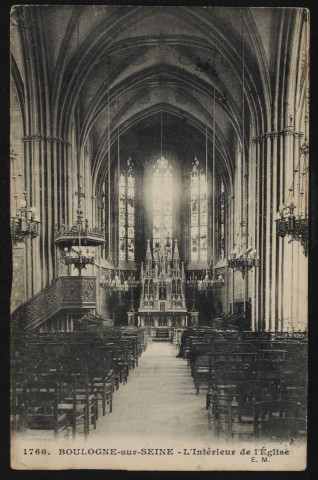 1766. Boulogne-sur-Seine. - L'intérieur de l'église. Vue sur la nef et les vitraux, rangées de bancs au premier plan.