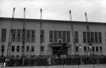 Démonstration des pompiers devant l'hôtel de ville (22 juillet 1934)