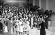 Fête de l'Enfance, chant par les enfants des écoles (12 juin 1938)