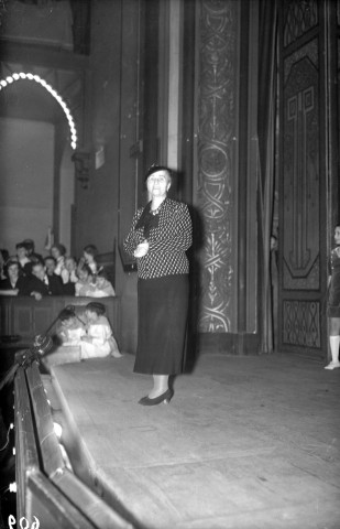 Manifestation à la salle des Fêtes