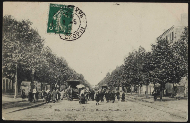 2487 - Billancourt - La Route de Versailles, Boulogne-Billancourt . avenue du Général Leclerc . - perspective - Groupe d'enfants, hippomobile et femme avec un chien au milieu de la chaussée.- A droite, la rue Desfeux.