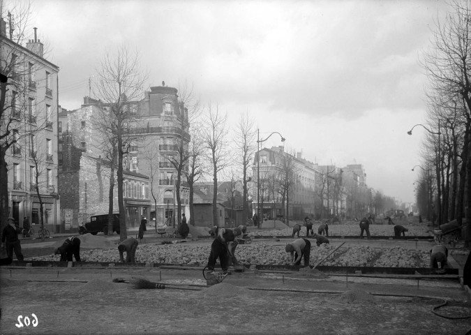 Avenue Edouard Vaillant, travaux de pavage