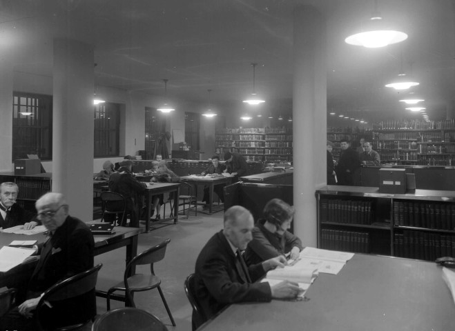 La salle de lecture de la bibliothèque