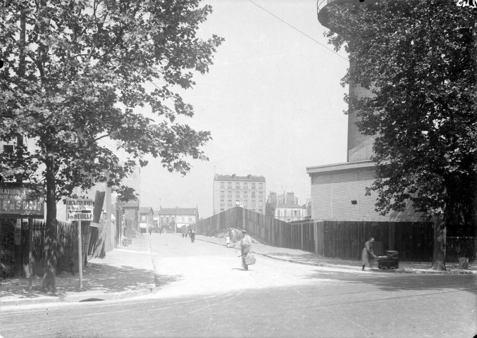 Rue de Seine vue de l'avenue des Moulineaux vers la rue du Point du Jour