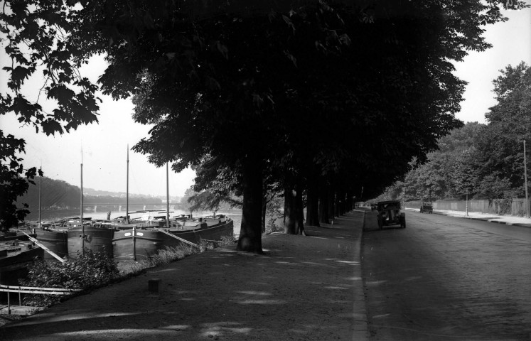 Quai de Boulogne, péniche