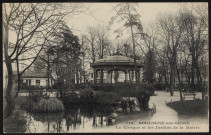 716 - Boulogne-sur-Seine - Le kiosque et les Jardins de la Mairie, Boulogne-Billancourt . - square Léon Blum, le kiosqueAu premier plan à gauche un étang, au centre deux garçons. Au second plan, au centre un kiosque.